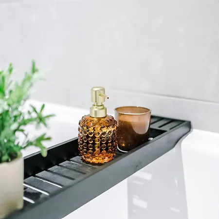 3 Bed Flat - Centre - Free Parking Apartment