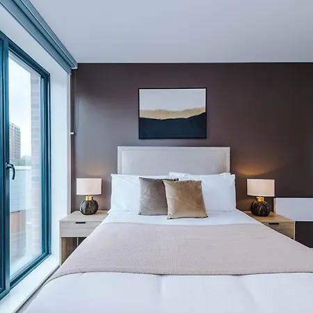 アパート 3 Bed Flat - Centre - Free Parking リーズ