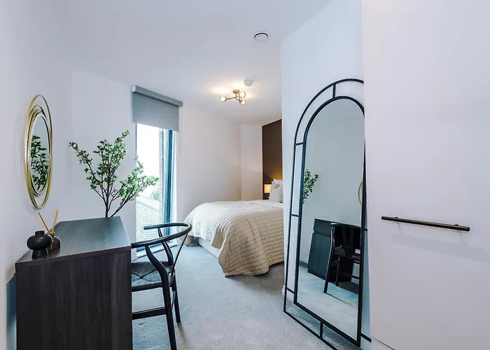 3 Bed Flat - Centre - Free Parking * Leeds (West Yorkshire)