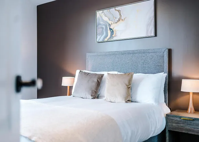 3 Bed Flat - Centre - Free Parking * Leeds (West Yorkshire)