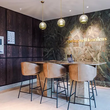 公寓 3 Bed Flat - Centre - Free Parking 利兹