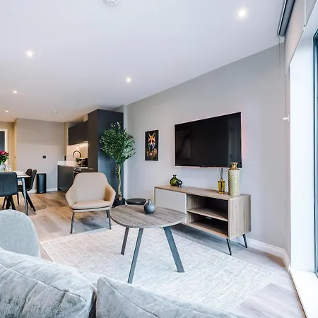 公寓 3 Bed Flat - Centre - Free Parking *